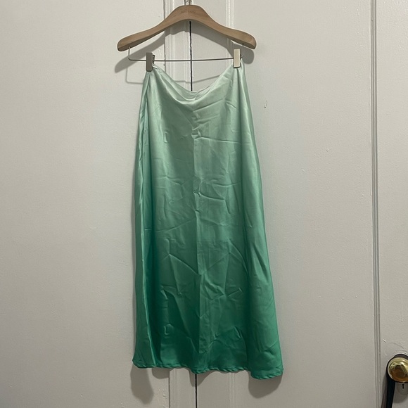 Princess Polly Dresses & Skirts - Green ombré midi skirt